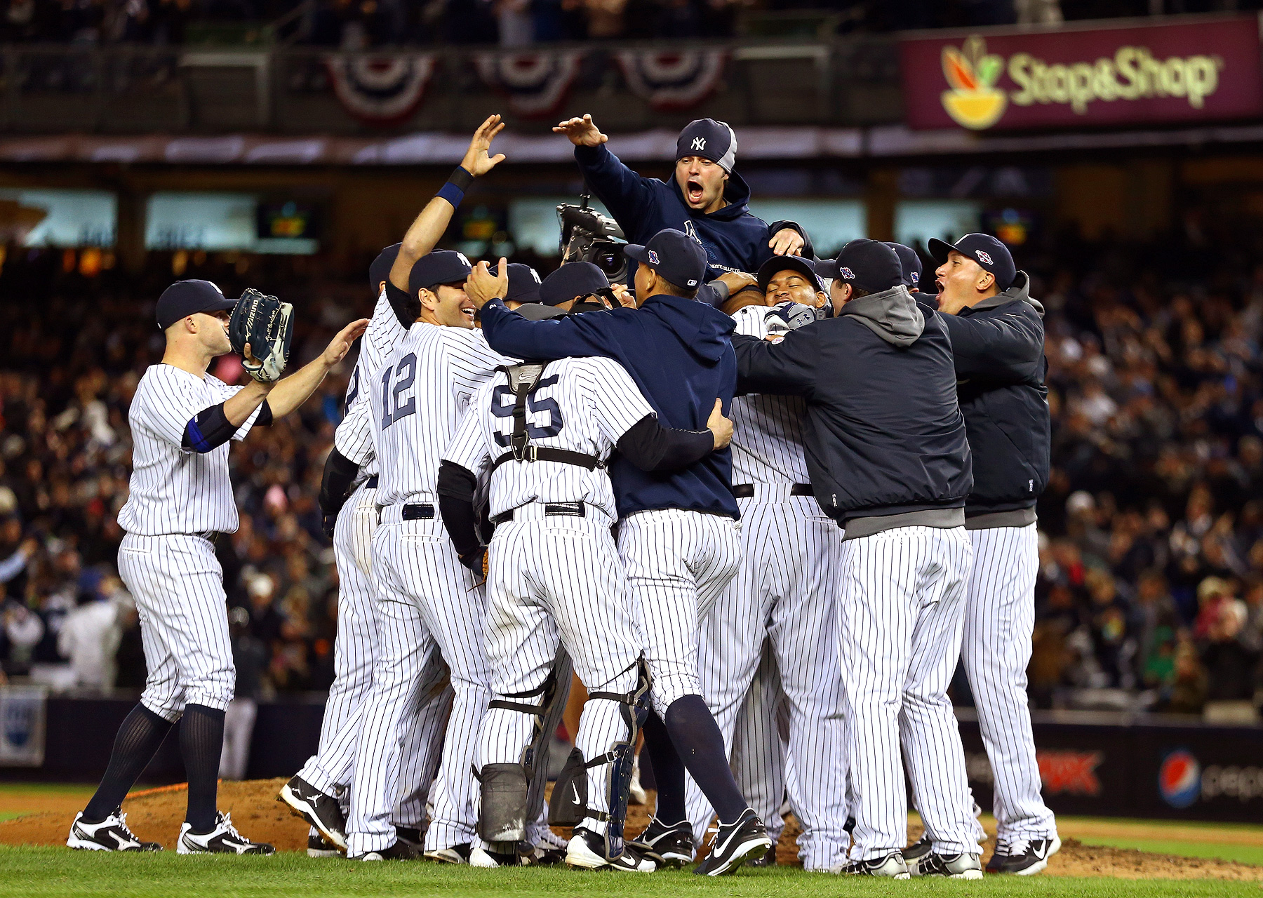 Yankee Celebration - ALDS Highlights Gallery - ESPN