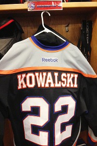Lions, Falcons honor Newtown tragedy victims