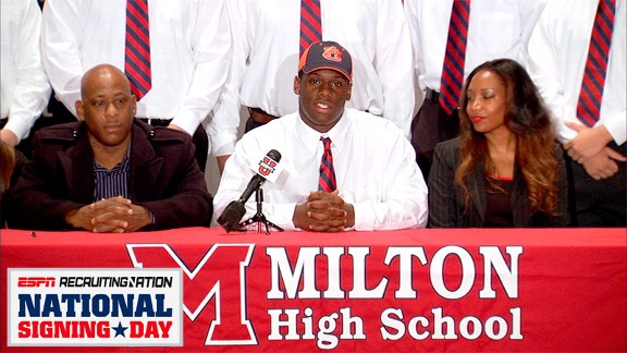 Carl Lawson