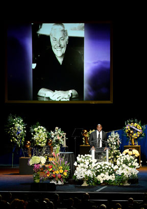 Earvin Johnson, Jerry Buss