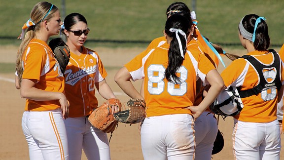 2013 college softball notebook (Week 7) - ESPN