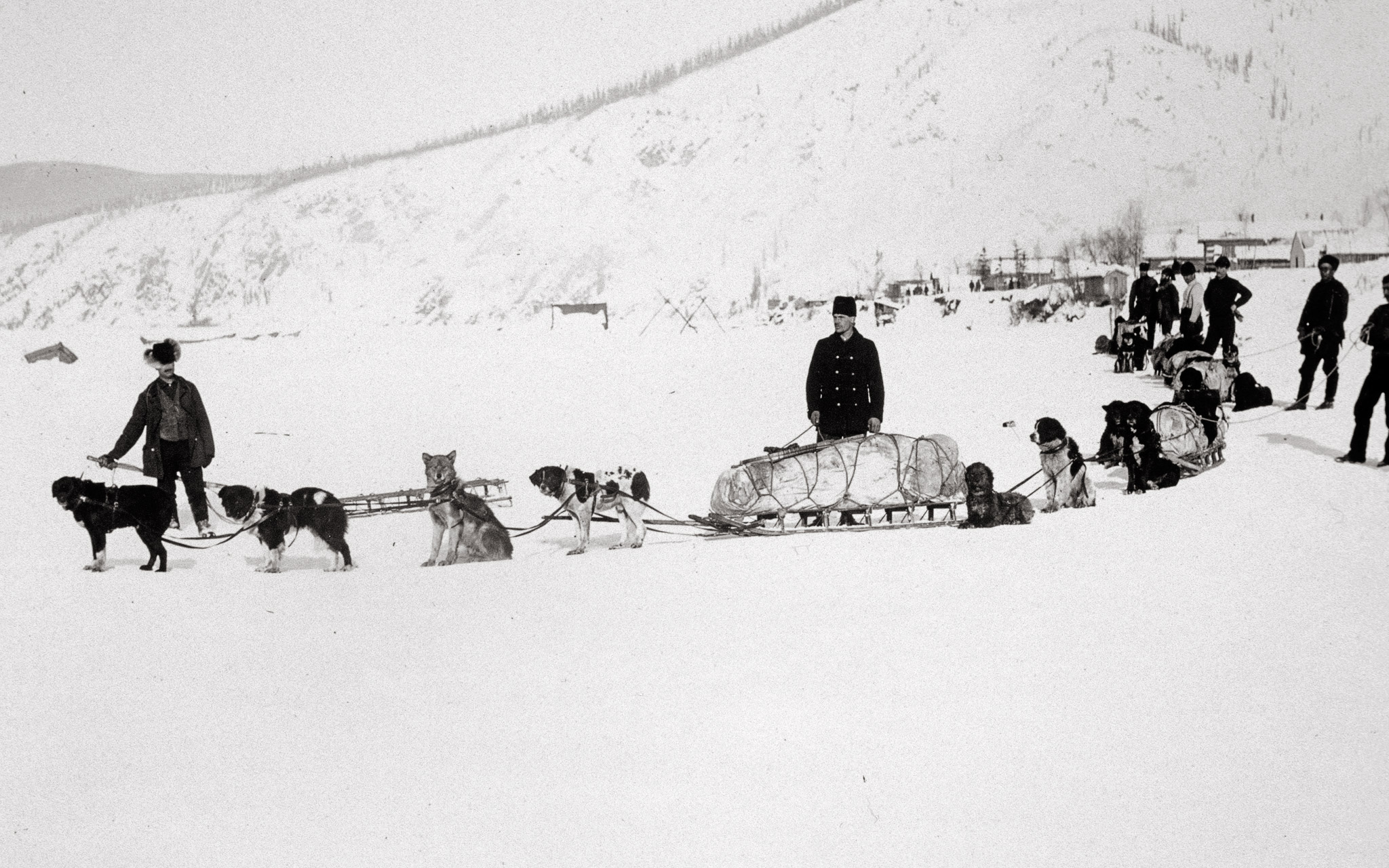 Mail leaving by dogsled History of Dogsledding ESPN