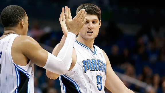 http://a.espncdn.com/photo/2013/0411/fan_a_vucevic_harris_d1_576.jpg