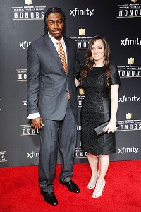 Fans buy items on RG III's wedding registry