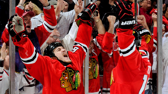 Andrew Shaw, Jonathan Toews