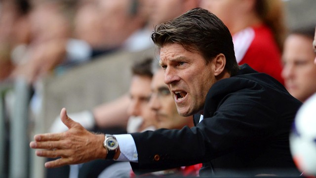 Michael Laudrup barks instuctions at his Swansea side.