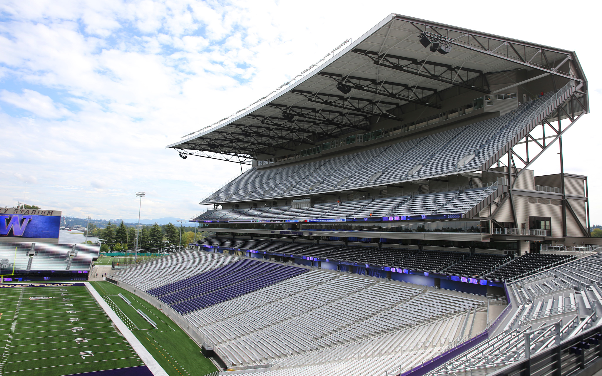 husky-stadium-new-digs-for-the-dawgs-2013-husky-stadium-tour-espn