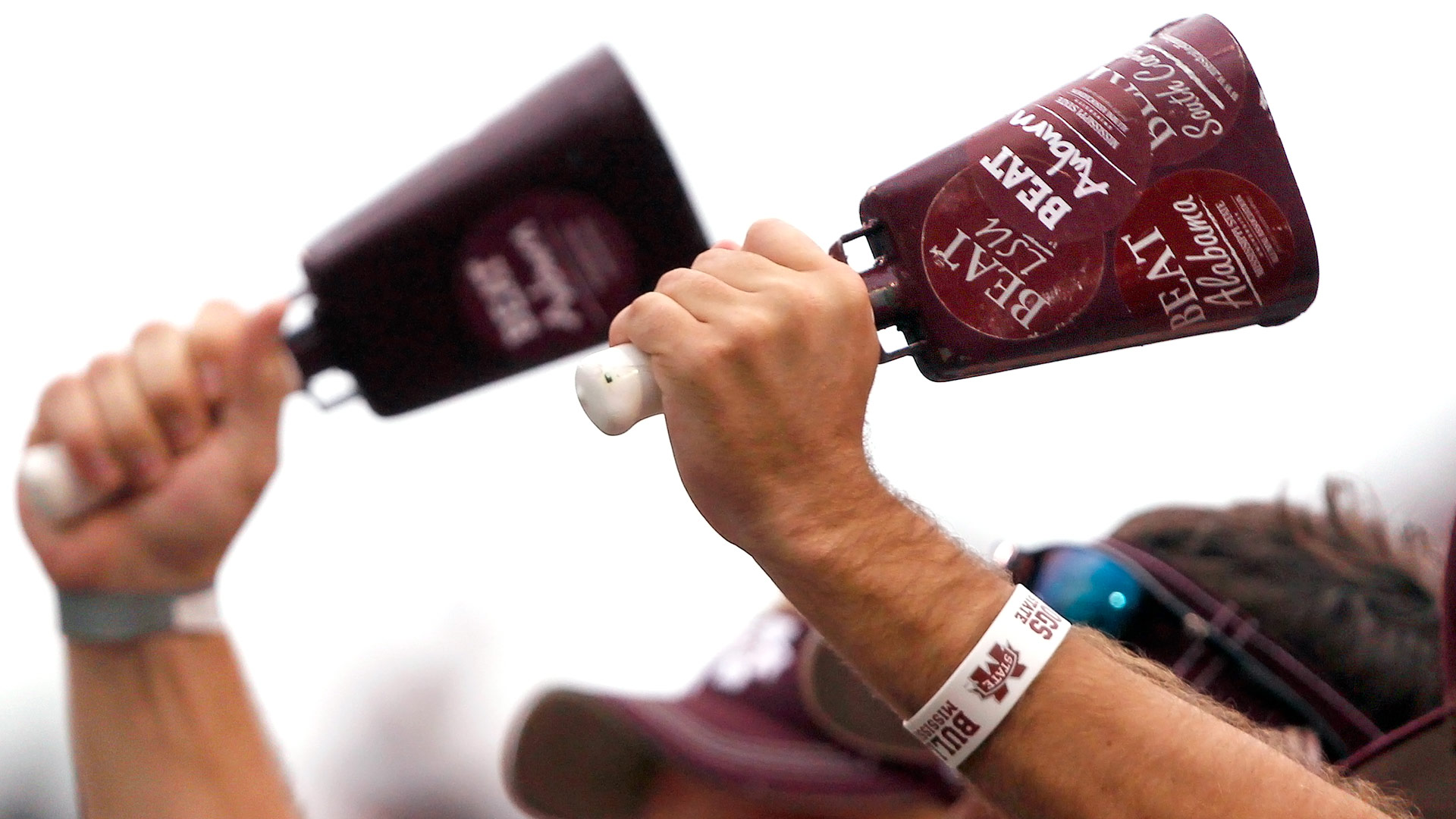 LSU Tigers may pipe in cowbell sounds to prepare for Mississippi State