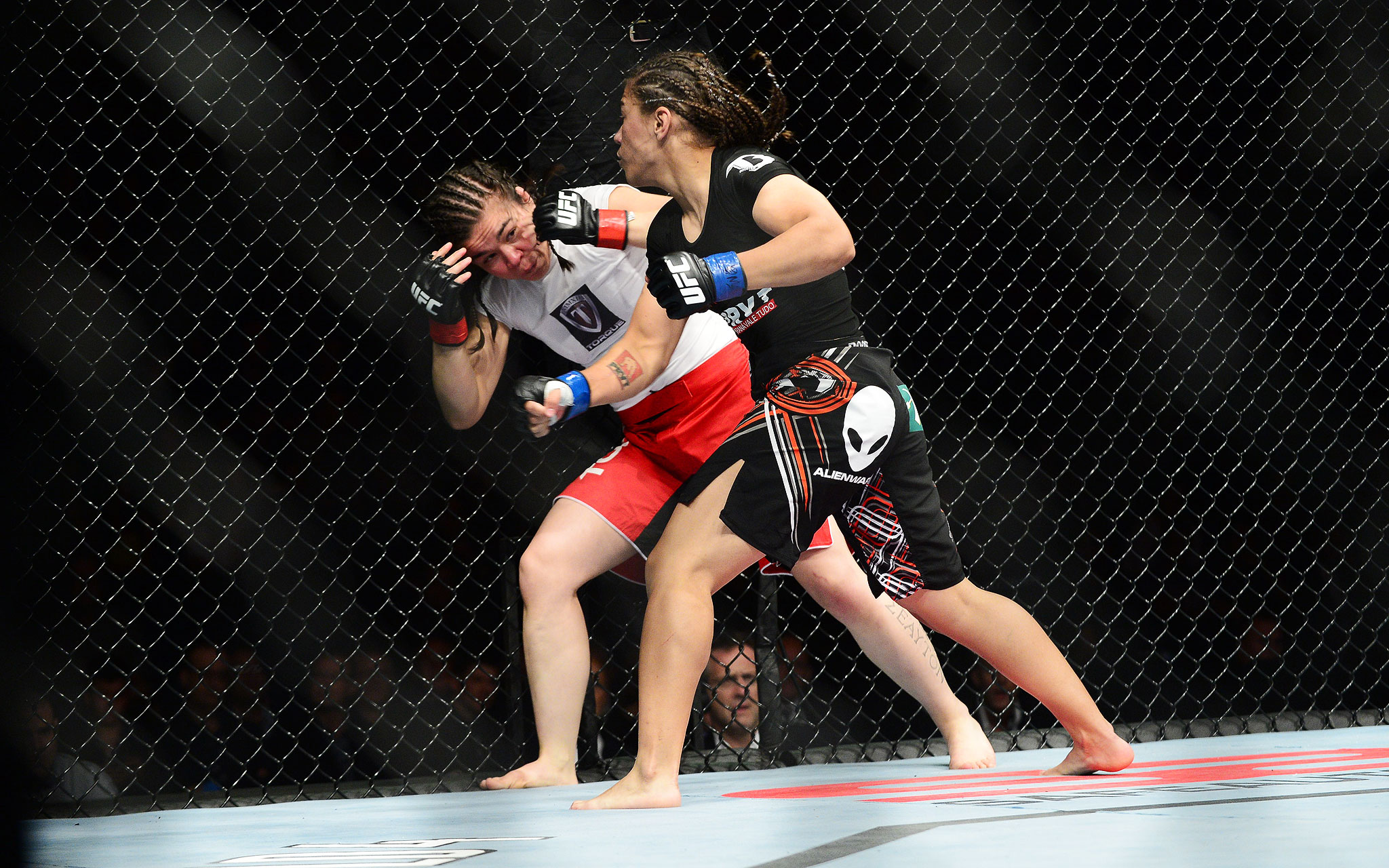 Girl On Fire - UFC Fight Night 30 - Machida vs Munoz - ESPN