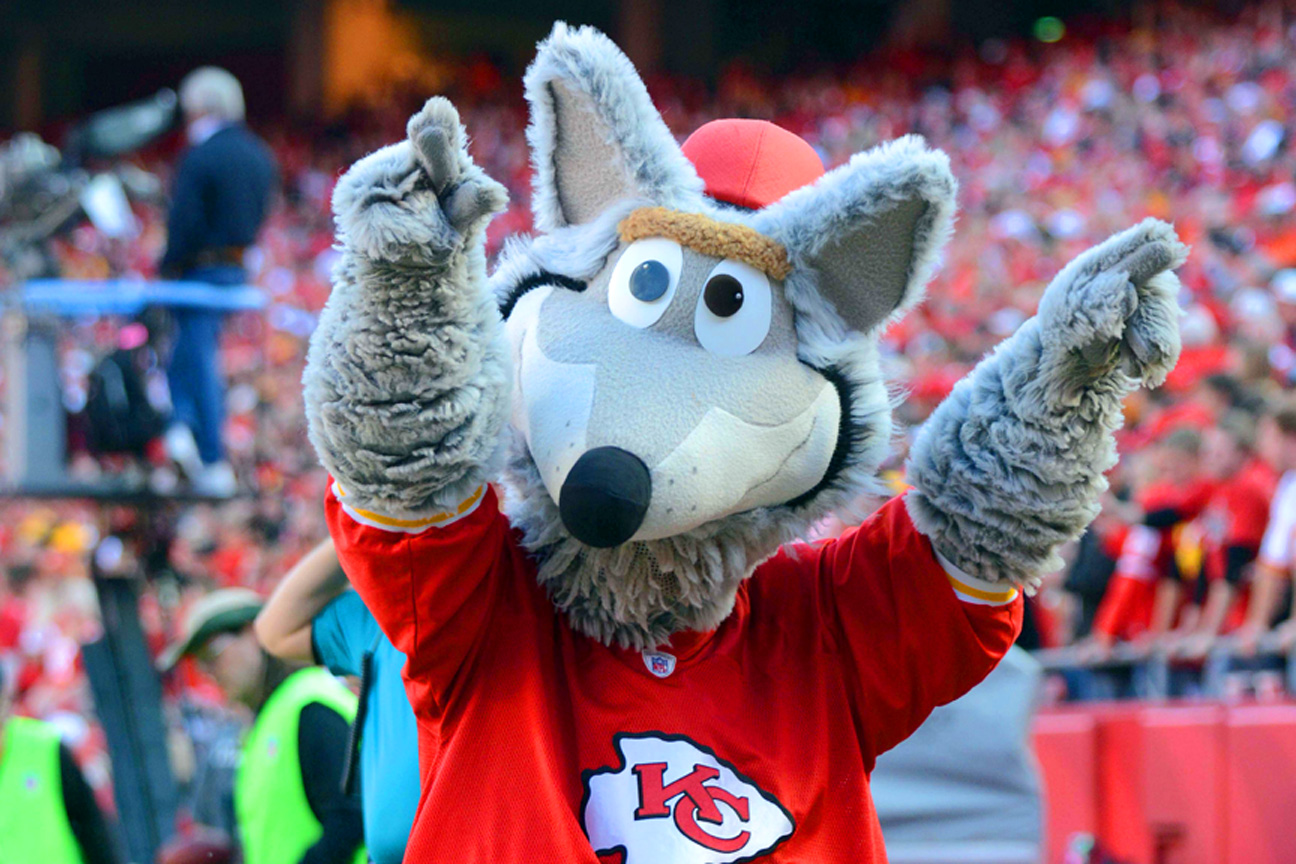 Kansas City Chiefs Mascot Reaches Settlement Over Injury