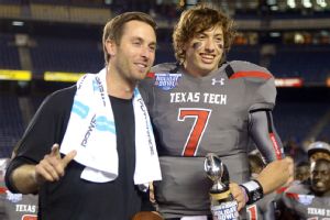 Kliff Kingsbury, Davis Webb