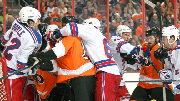 Wayne Simmonds and Sean Couturier