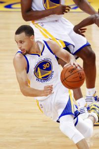 Curry: Better offensive player than LeBron