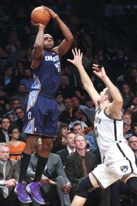 Suns sign Tolliver to help fill void left by Frye