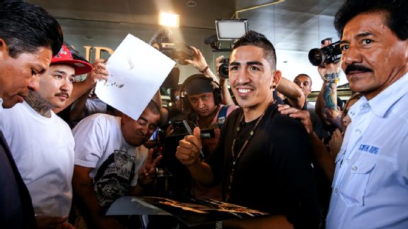 Leo Santa Cruz