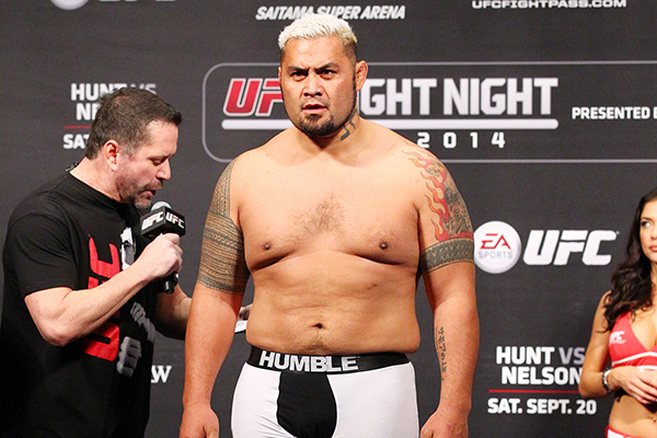 Mark Hunt's Blonde Hair: How the MMA Star's Hair Became a Symbol of Strength and Resilience - wide 5
