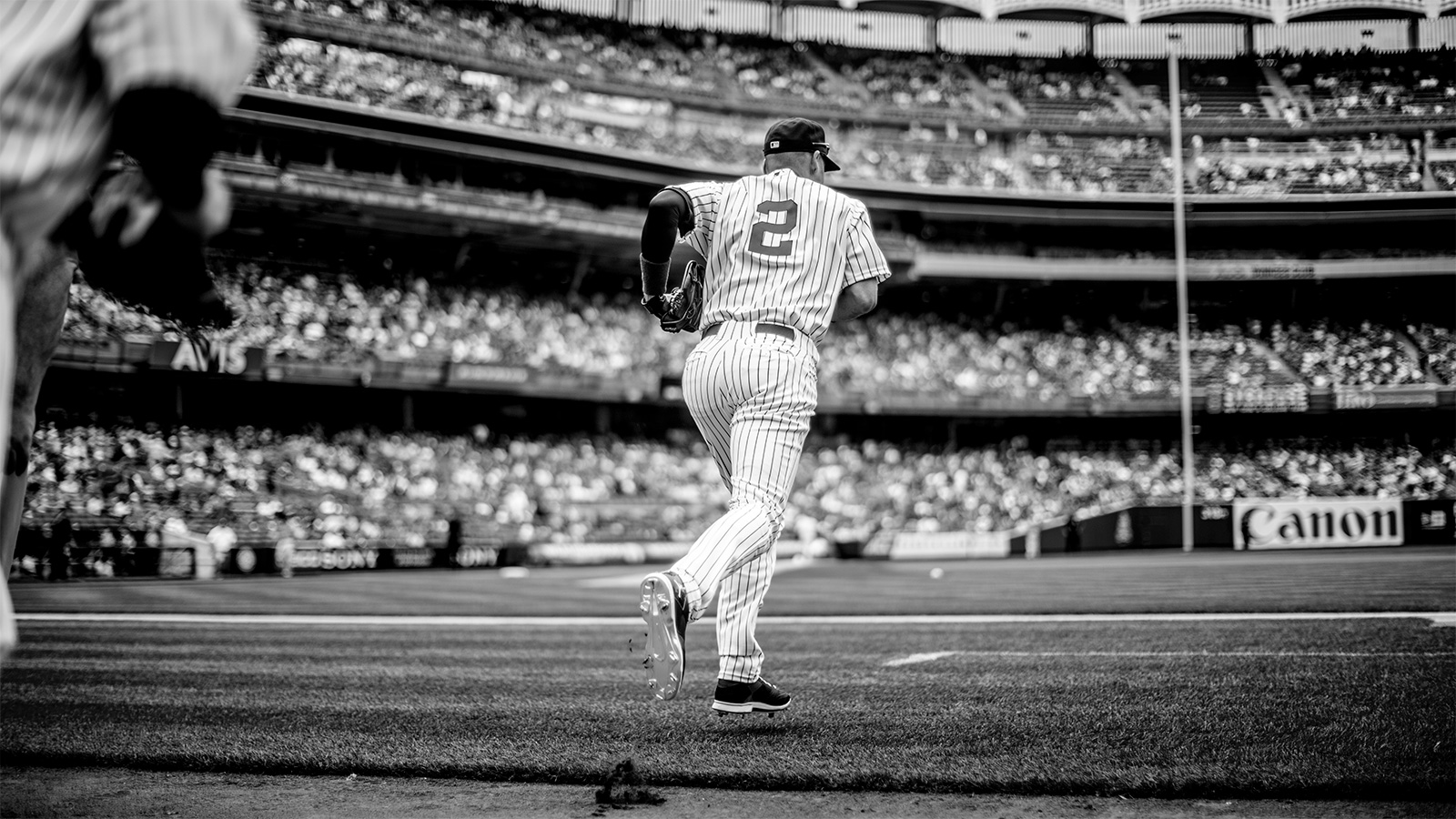 Derek Jeter plays last game at Yankee Stadium1600 x 900