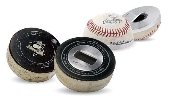 Destapadores hechos con pelotas de bisbol o discos de hockey usados en juegos 
