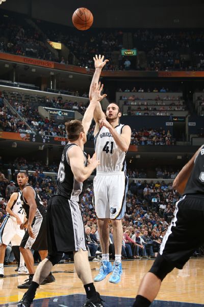 kosta deal koufos contract