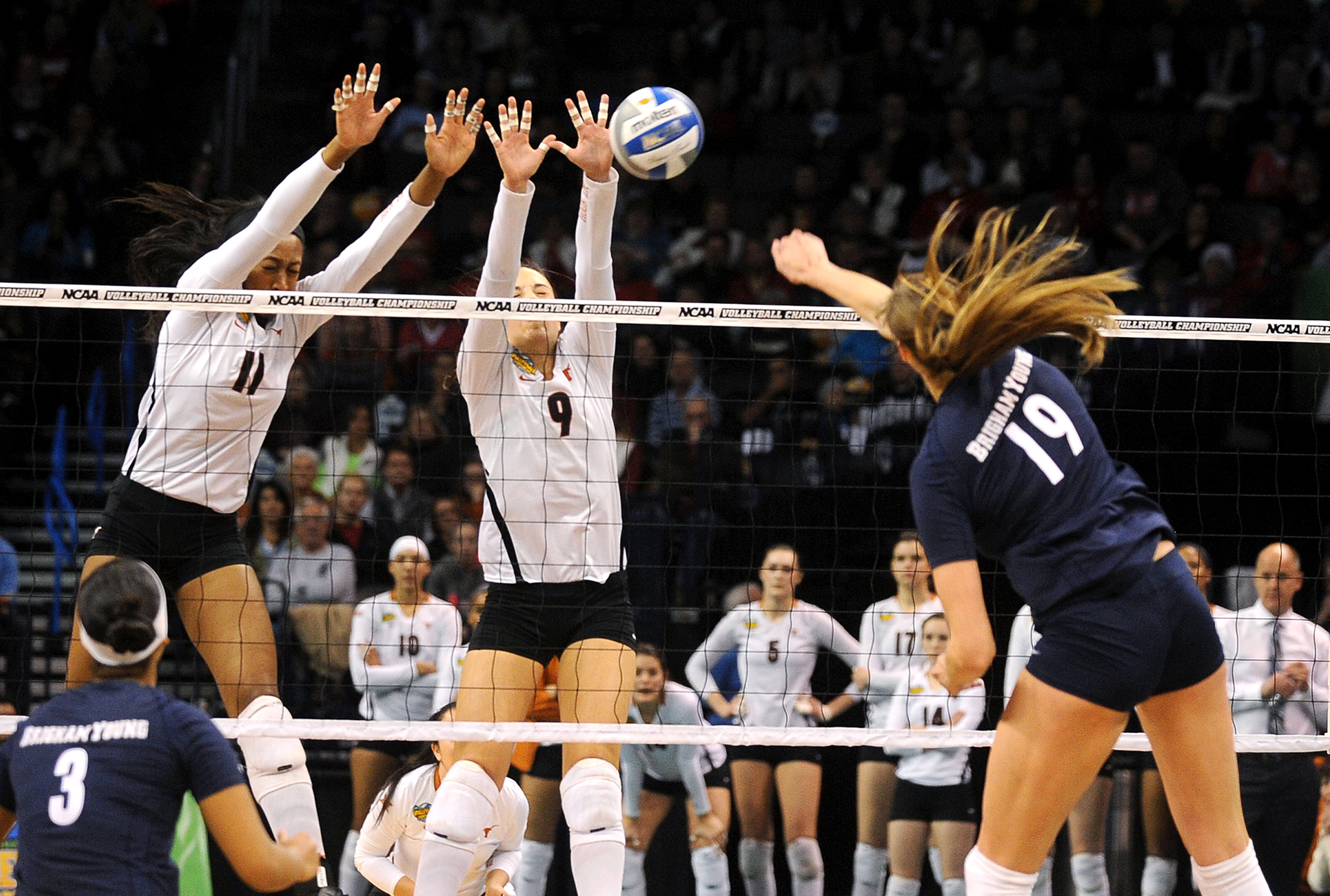 NCAA Volleyball Semifinals: Texas Defense - 2014 NCAA Womens 