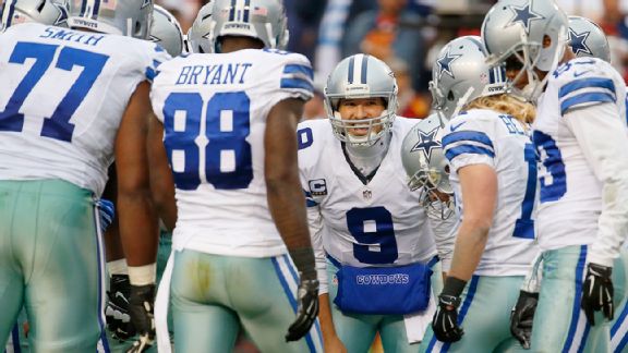Tony Romo in the huddle