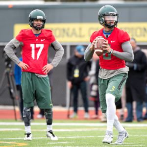 Jeff Lockie, Marcus Mariota