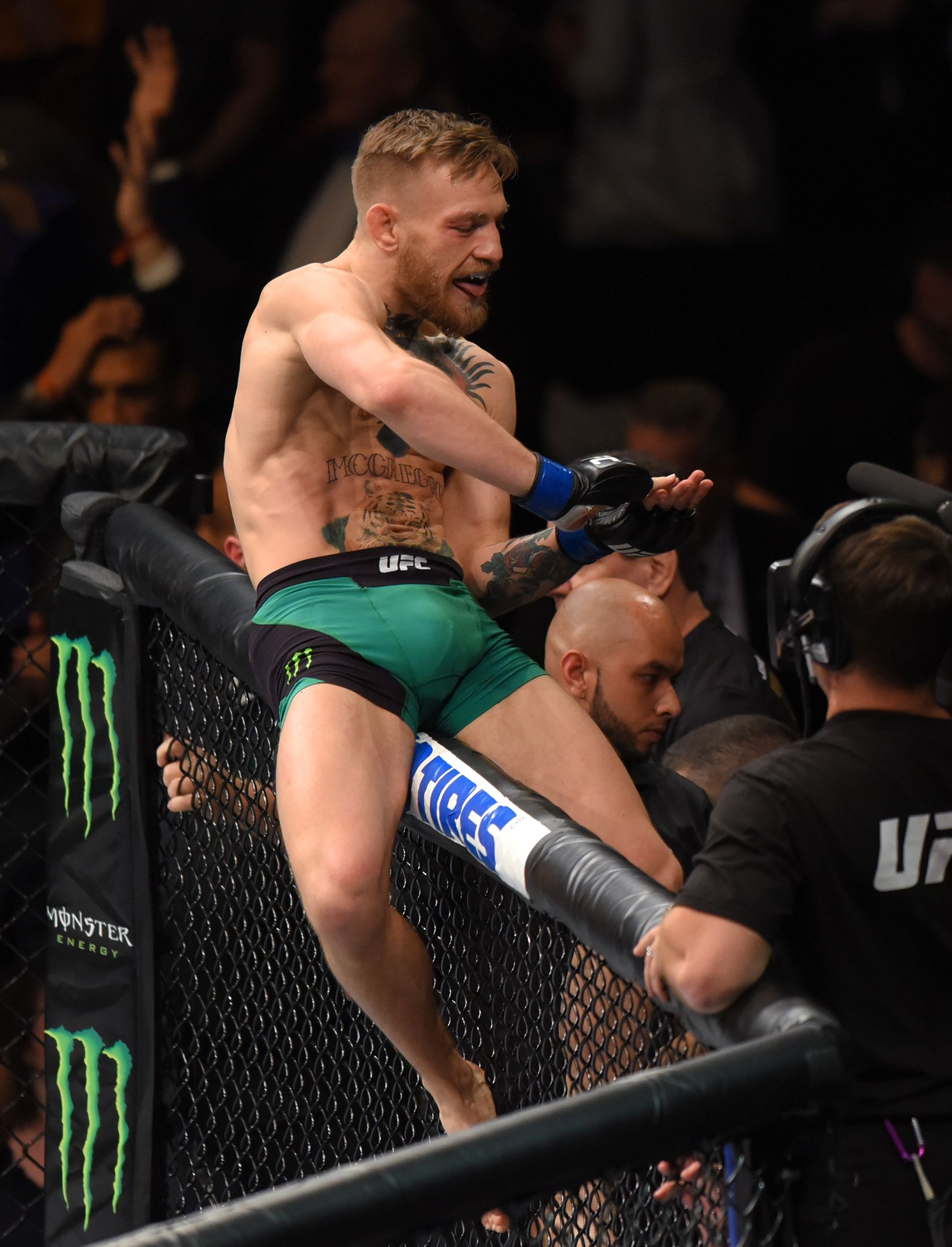 Conor McGregor knocks out Jose Aldo at UFC 194 Photos Conor McGregor