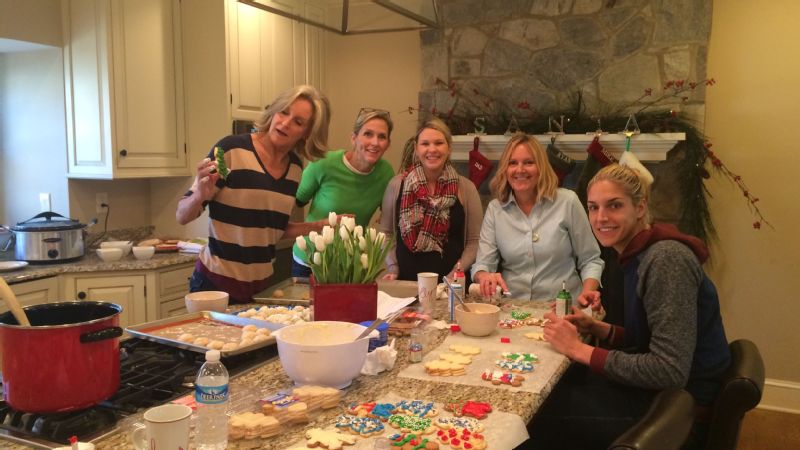 What Athletes Eat: Elena Delle Donne's Holiday Cookie Recipe