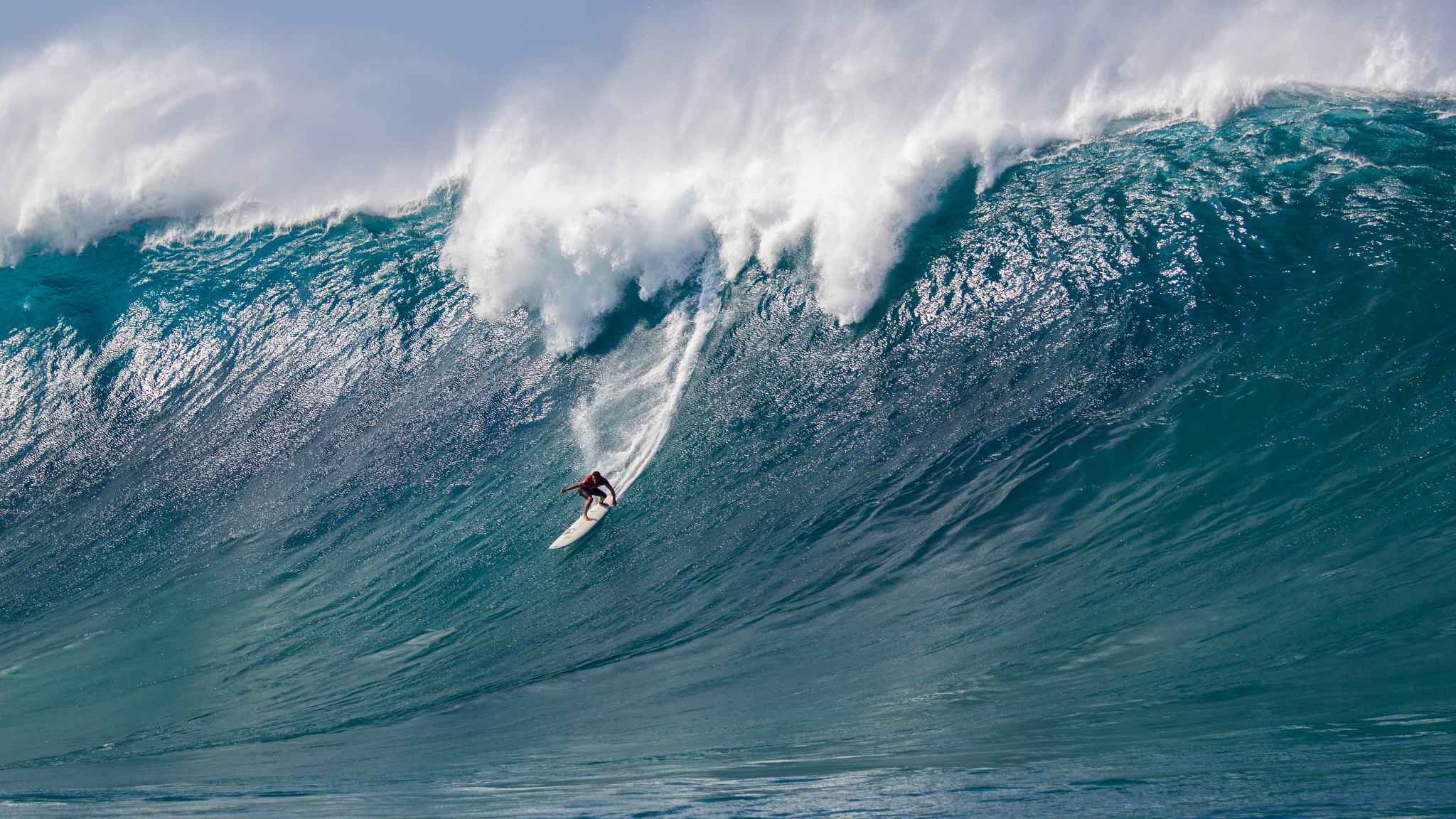 A massive swell at Jaws