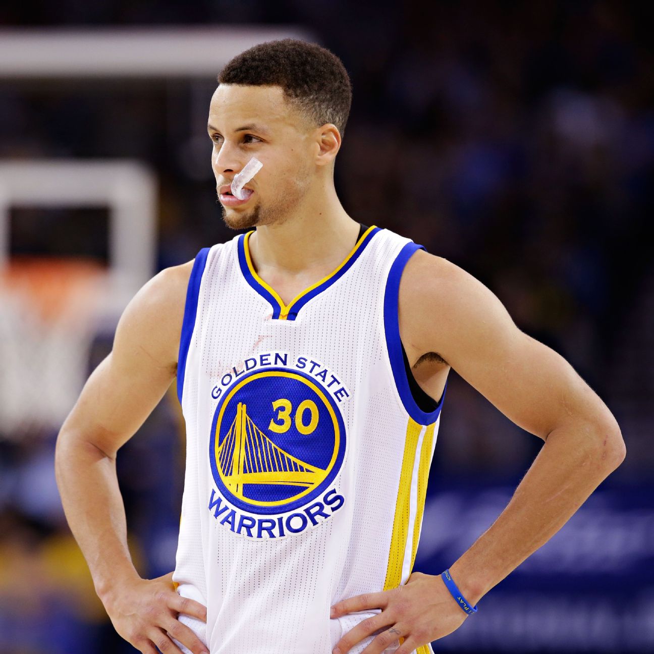 Mouthguard used by Stephen Curry of Golden State Warriors sells for $ 