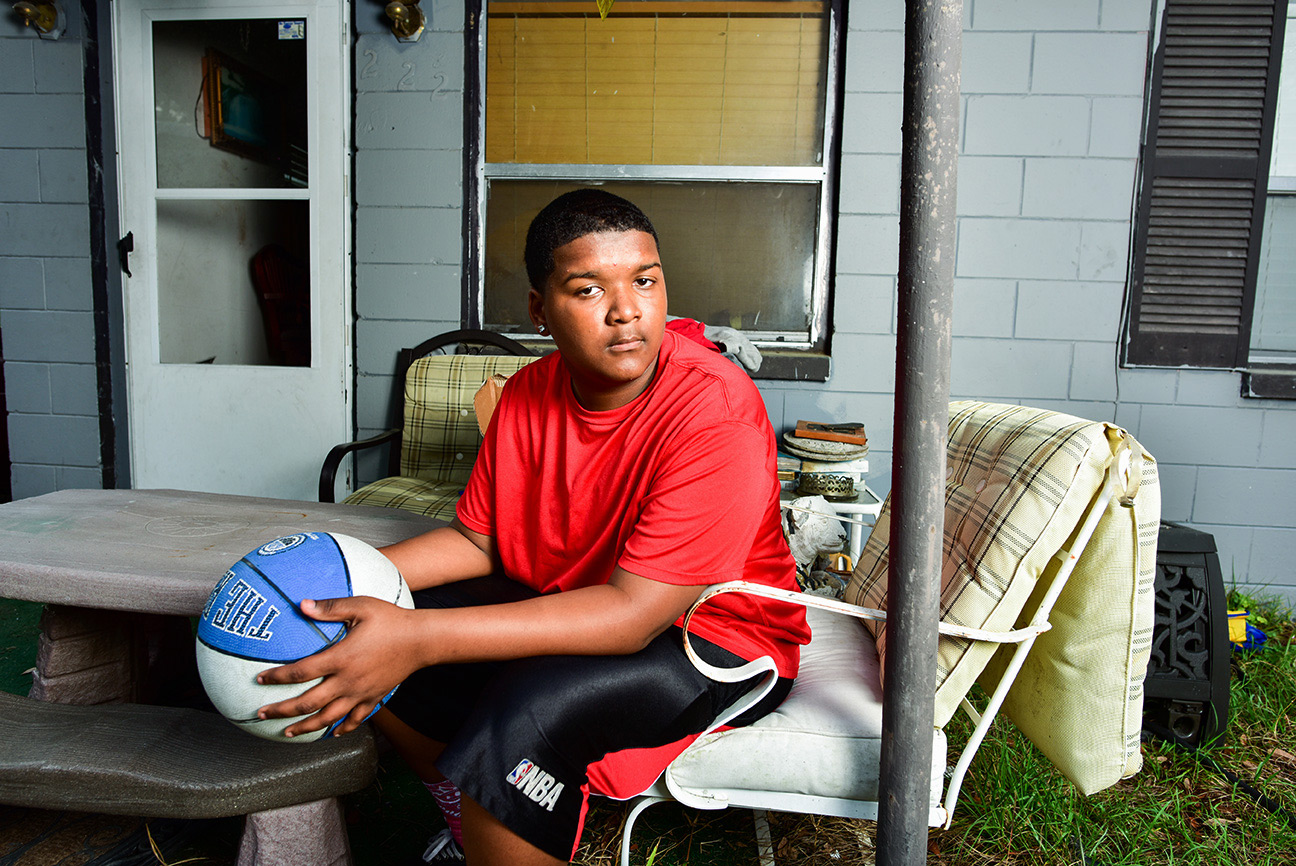 Police respond to noise complaint, end up playing basketball with teens