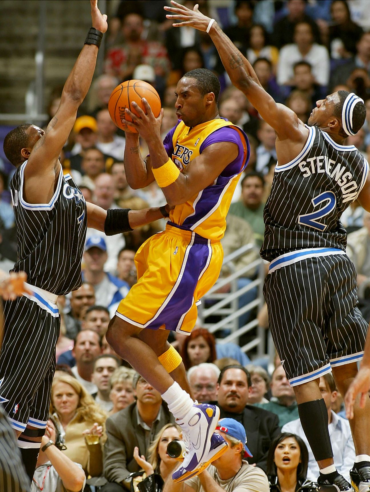 NBA on ESPN on X: Normally, all the Lakers' retired jerseys are covered up  during Clippers' games. Tonight there's a spotlight on Kobe's.   / X