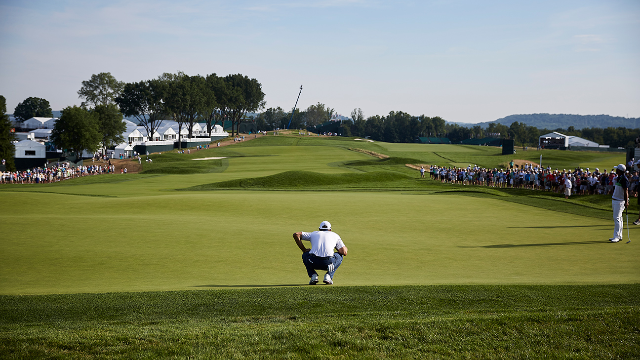 Battling Oakmont during US Open Golf Championship