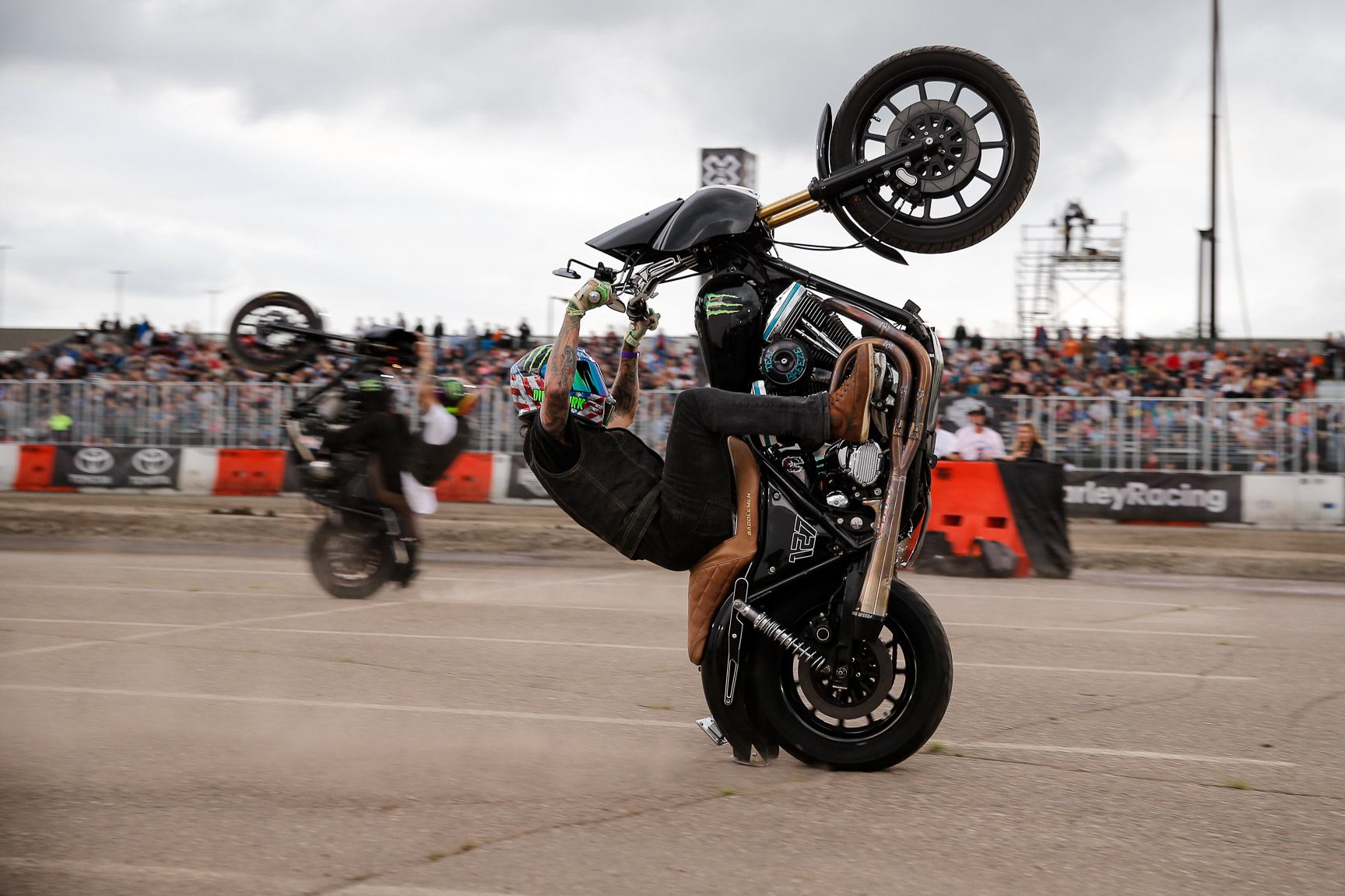 harley stunt riders