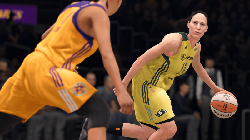 first wnba player to dunk