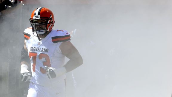 Left tackle Joe Thomas #73 of the Cleveland Browns