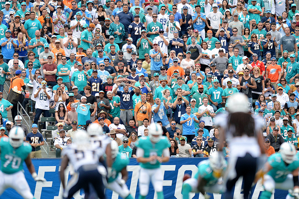 Chargers Provide Early Glimpse of the StubHub Center - Football