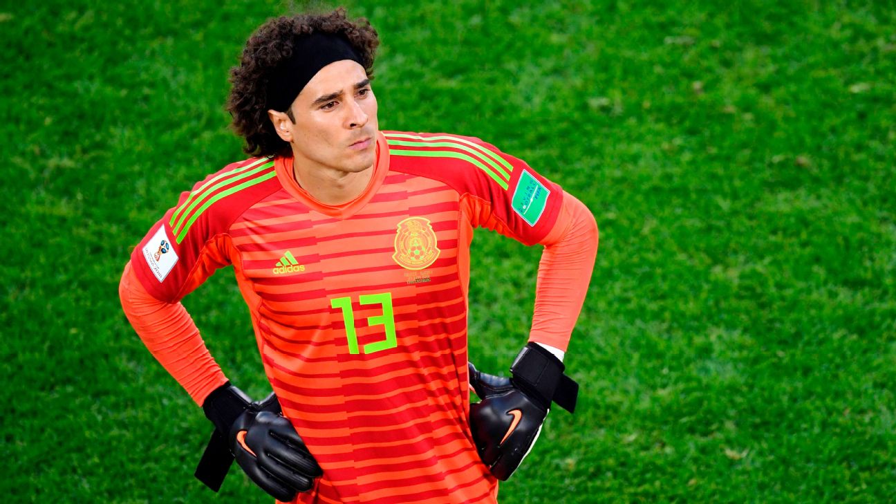 Twitter is thirsting for memo ochoa after new haircut. 