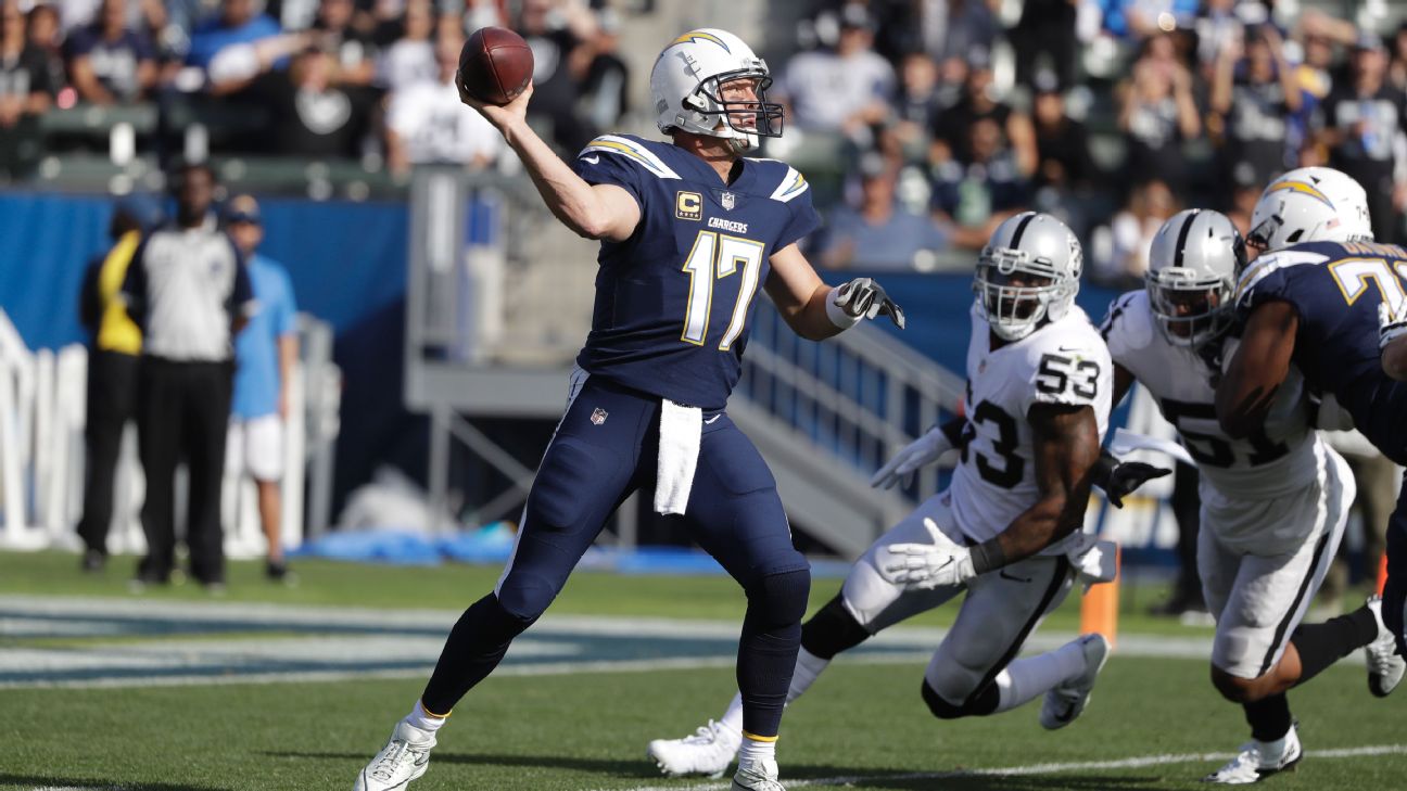 Philip Rivers QB Los Angeles Chargers Galería de acción de la