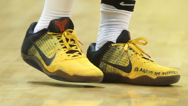 kobe 11 bruce lee on feet