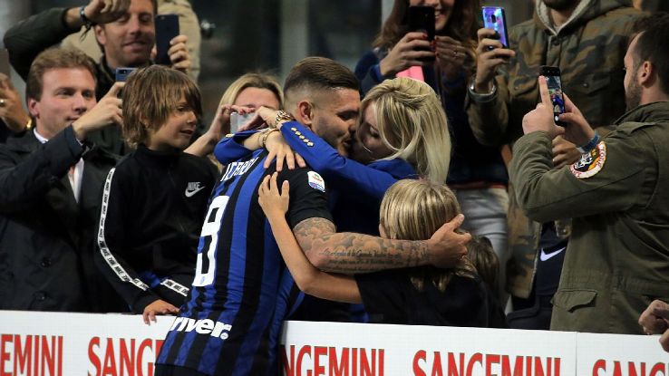 Mauro Icardi #9 of FC Internazionale Milano celebrate a victory with Wanda Nara and sons