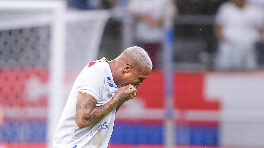 Fortaleza ganha do Bahia em jogo de cinco gols e coloca fogo na luta contra o rebaixamento no Brasileirão