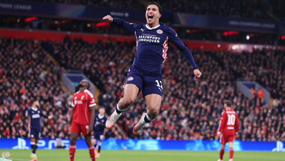 Liverpool prolonga fase horrível, perde de novo em Anfield e estaciona fora do G-8 na Champions