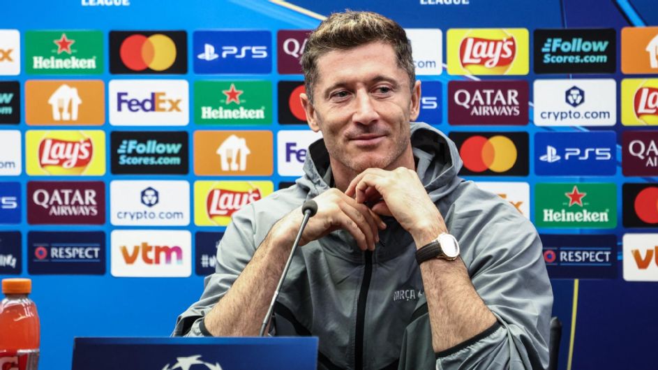 Transfer rumors, news: Barcelona's Lewandowski wanted by AC Milan