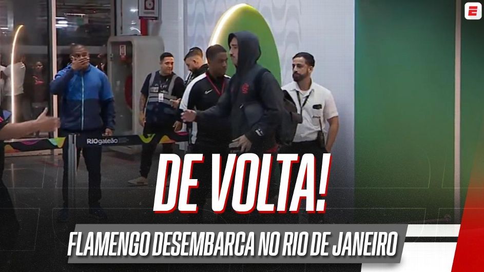 Flamengo retorna ao Rio após vice no Mundial, com recepção tímida de torcedores