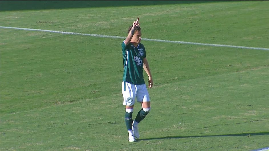 Com golaço, Goiás vence Volta Redonda e se isola na liderança da Série B