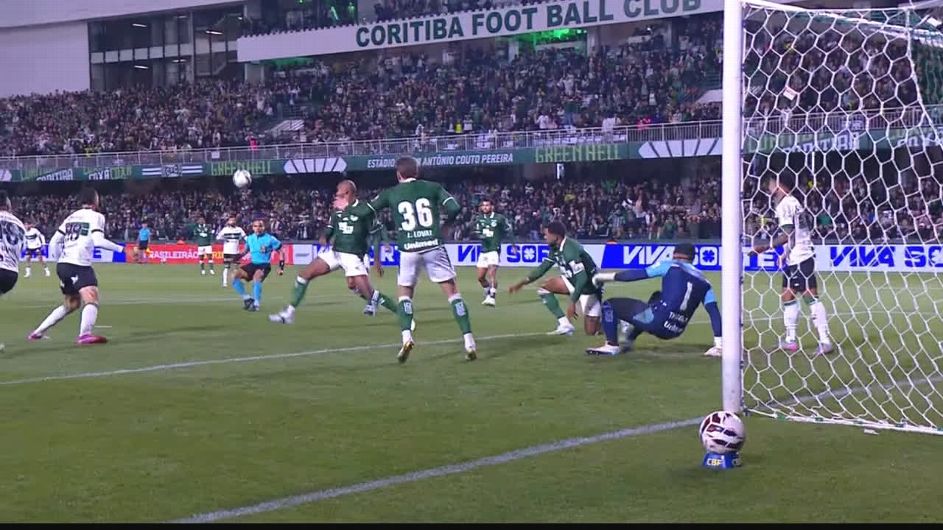 Coritiba tem gol anulado nos acréscimos, empata com Goiás e desperdiça chance de disparar na liderança da Série B