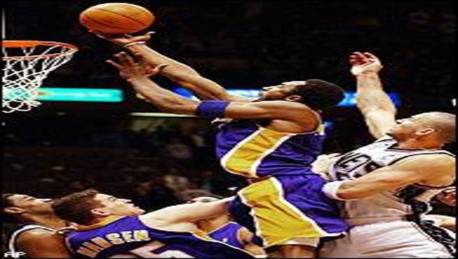 LA Lakers NJ Nets 2002 NBA Finals Game 4 Program Kobe Bryant Shaq 3 PEAT