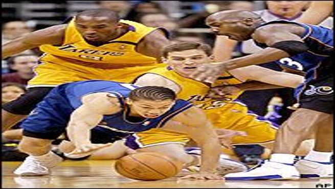 Los Angeles, United States. 09th Dec, 2003. Los Angeles Lakers