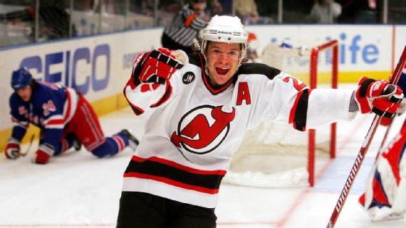 Mark it 9: New Jersey Devils Beat Arizona Coyotes 4-2 to Keep Winning  Streak Going - All About The Jersey